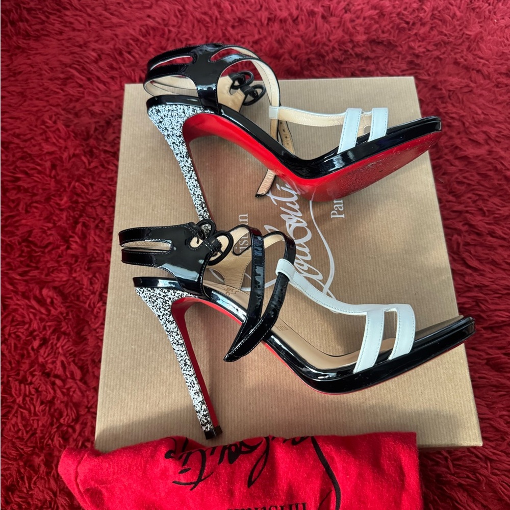 Christian Louboutin - Picture 5 of 11
